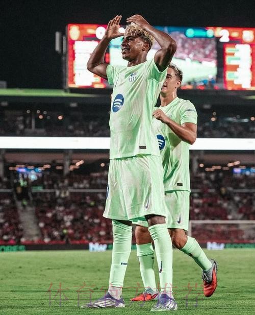 世体造势亚马尔：致命武器 4场比赛3球2助攻