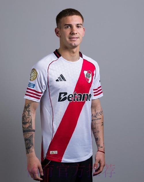 记者：姆巴佩右脚踝轻微扭伤 马斯坦托诺肌肉疲劳